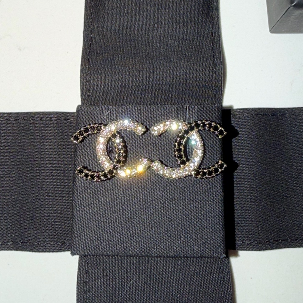 RARE SOLD OUT CHANEL Black and Gold Crystal CC Earring Stud